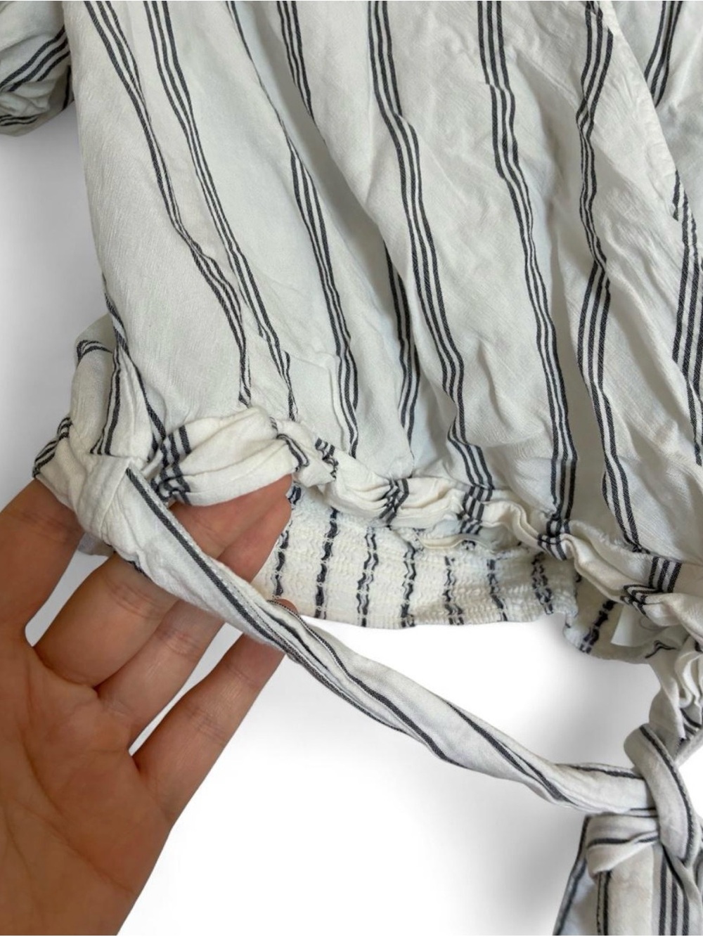 Abercrombie & Finch Viscose Wrap Crop Small - Picture 4 of 8